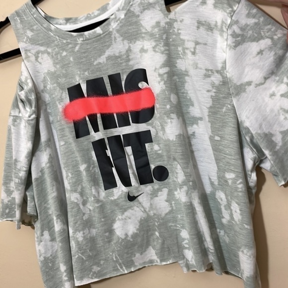 Nike Plus 3X MISFIT cut out tee top tie dye cropped - Picture 4 of 8